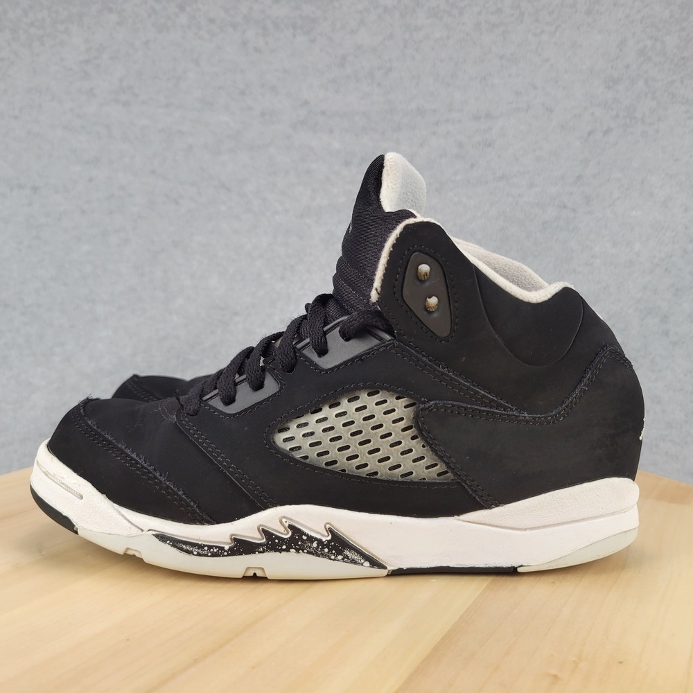 Jordan Air Jordan 5 Retro Moonlight Kids 2.5Y Black White Oreo Sneakers